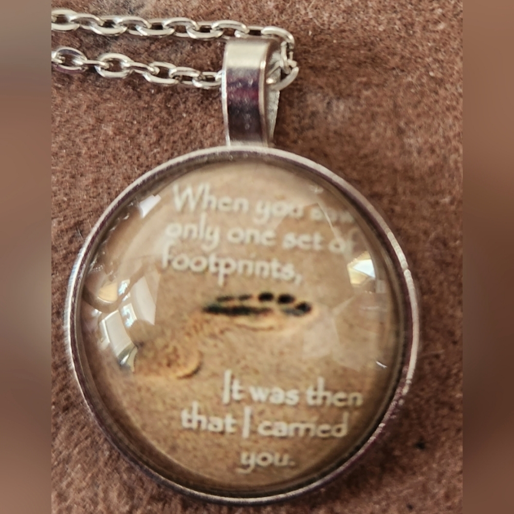 "Footprints In The Sand" Inspirational Necklace. Brand New. Never Worn! NWOT
